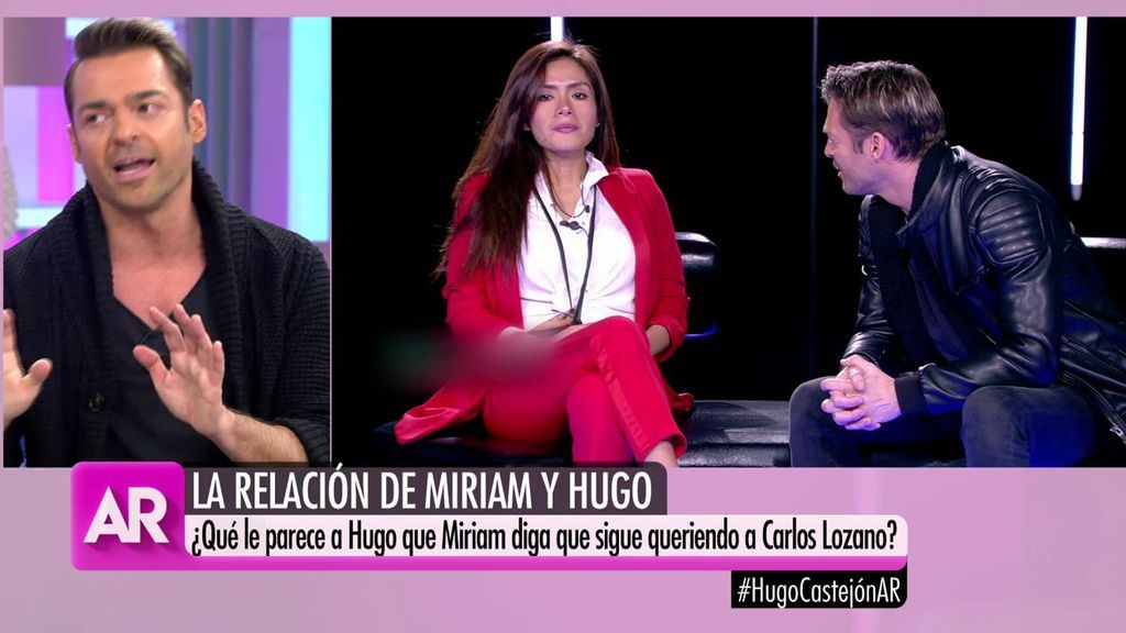 El espejo que Miriam Saavedra lleva siempre con ella es un regalo de Hugo Castejón