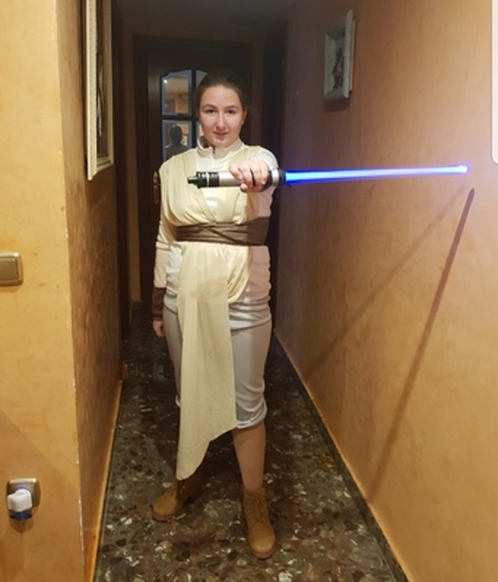 Marisa Barceló domina la espada láser