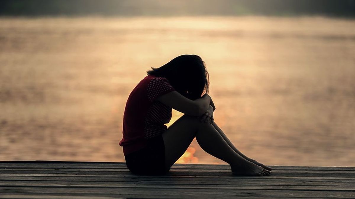 Una mujer se ahorca en el armario de su hija pensando que volvía a padecer cáncer de mama Una mujer se ahorca en el armario de su hija pensando que volvía a padecer cáncer de mama