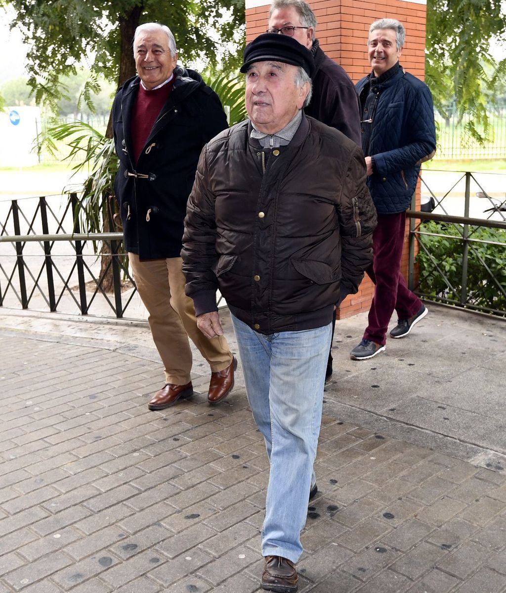 Familiares, artistas y amigos lloran la muerte de Chiquetete
