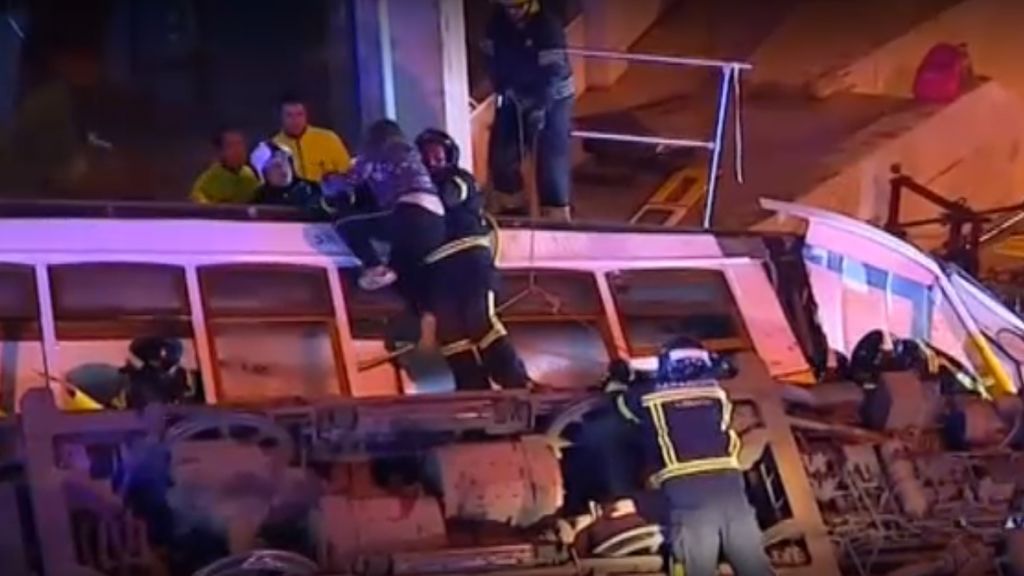 28 heridos al descarrilar un tranvía en Lisboa