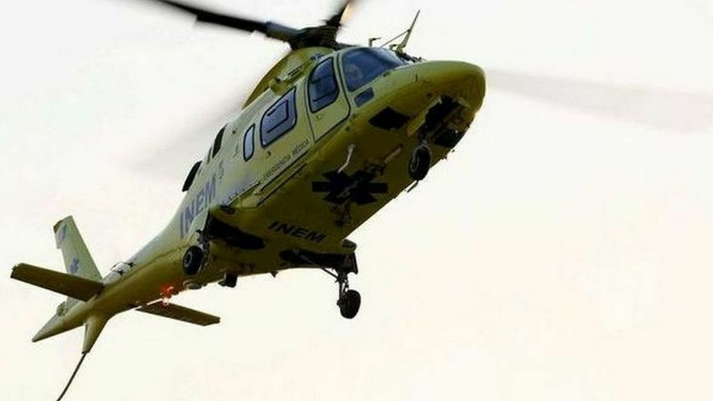 Un accidente de helicóptero deja cuatro víctimas mortales, entre ellas un médico español Un accidente de helicóptero deja cuatro víctimas mortales, entre ellas un médico español