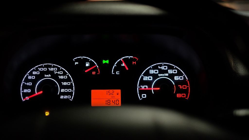 Descubre a qué horas multan menos los radares móviles Descubre a qué horas multan menos los radares móviles