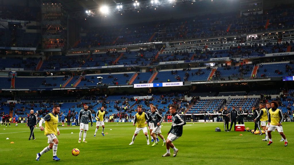 La  afición del Bernabéu se cansa del Real Madrid: 5.500 espectadores menos que el año pasado