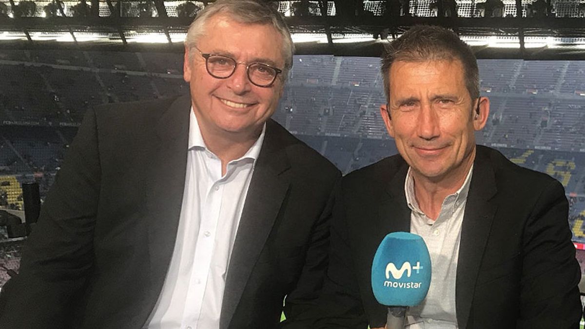 Carlos Martínez, a Michael Robinson: "Guiri, nos vemos con Maldini el día 3 de Enero que juegan Villarreal-Real Madrid" Carlos Martínez, a Michael Robinson: "Guiri, nos vemos con Maldini el día 3 de Enero que juegan Villarreal-Real Madrid"