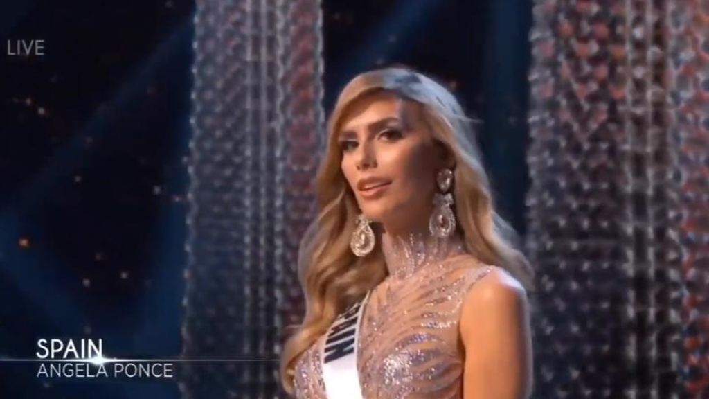 Miss Universo brinda un emotivo homenaje a Ángela Ponce