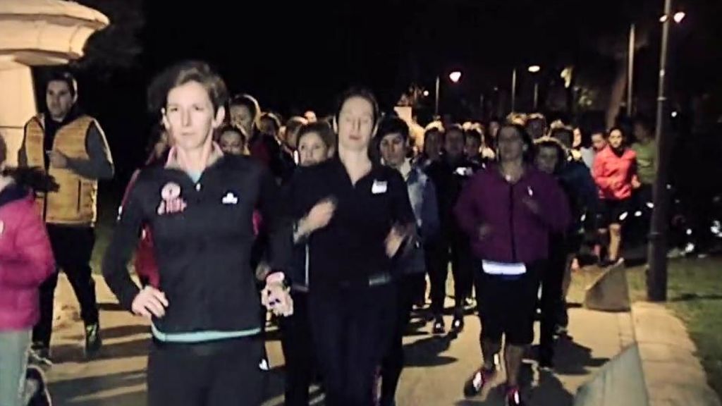 Miles de corredoras alzan la voz a golpe de zapatilla en homenaje a Laura Luelmo