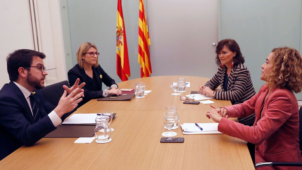 Calvo y Batet se reúnen con Aragonès y Artadi en la reunión paralela en Pedralbes