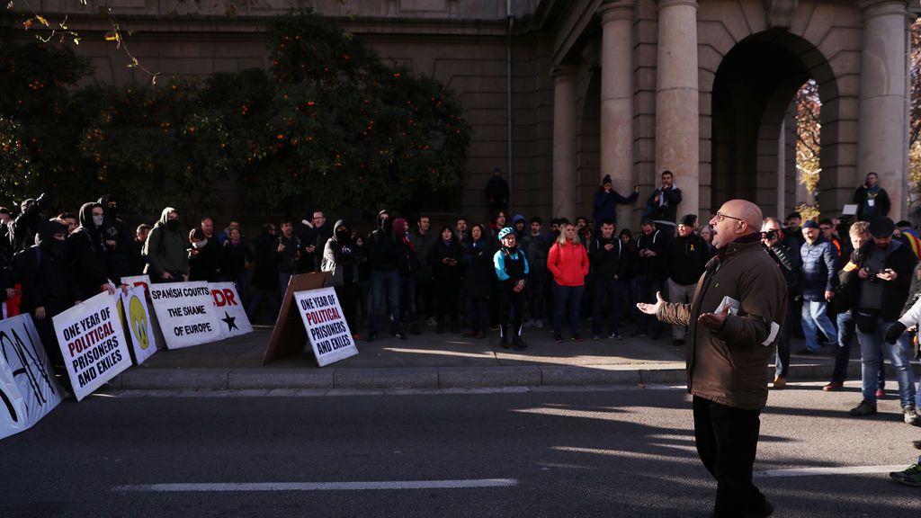 21-D: protestas, cargas y detenciones por la celebración del  Consejo de Ministros