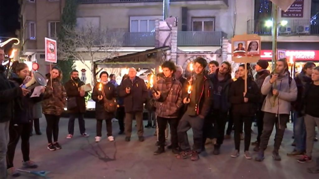 Antorchas en las calles de Tarrasa para pedir la "libertad de los presos políticos"