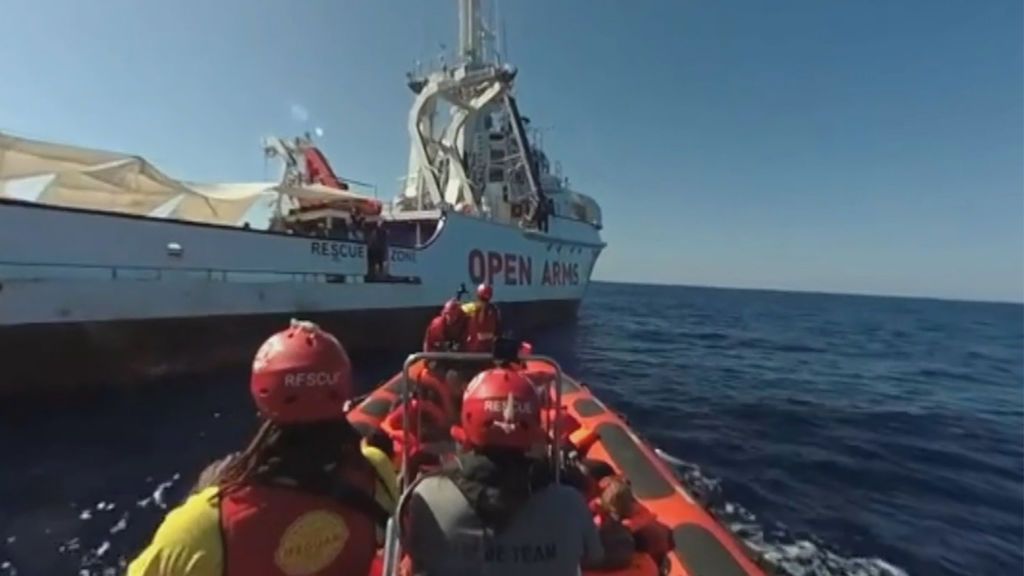 El Open Arms y sus 307 migrantes, rumbo a aguas españolas con la autorización de Moncloa