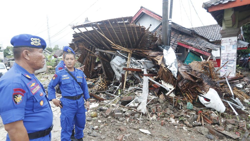 El tsunami en Indonesia, en imágenes