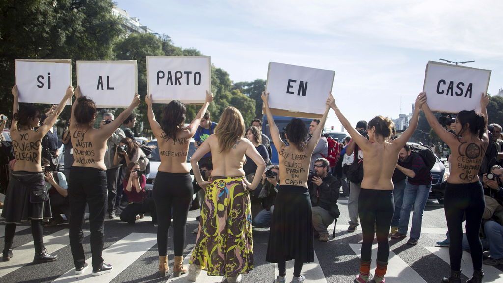 mujeres-manifestacion-parto-casa