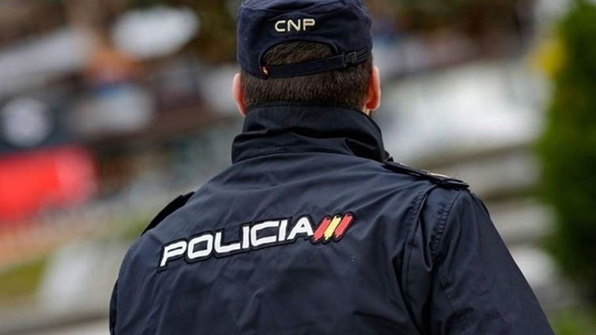 Arrestado un hombre tras pegar a su pareja en plena calle en Palma