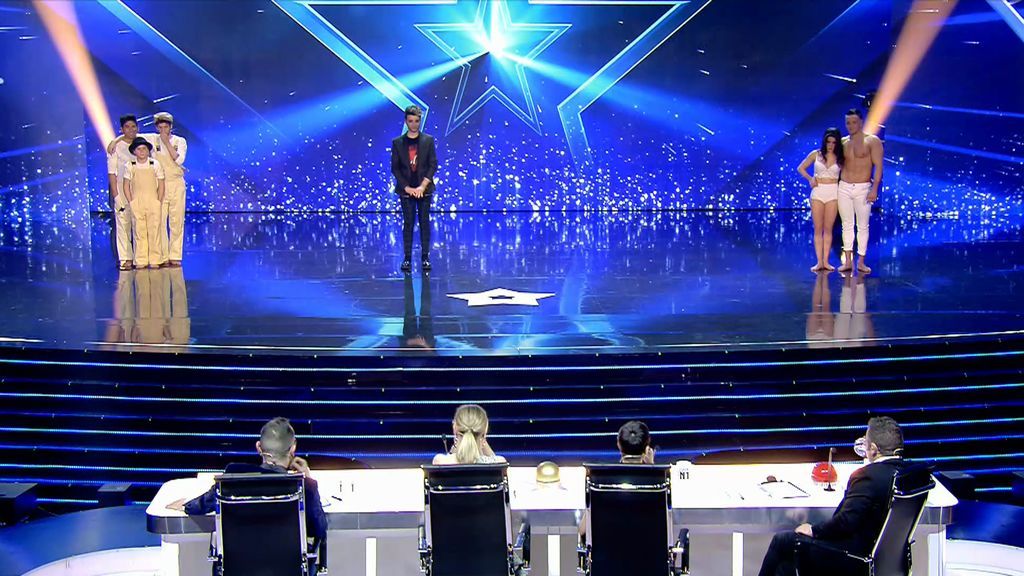 Los acróbatas Celia y Marco, la fusión de Em.otion y Víctor Santos y la voz de Joss, la apuestas de Edurne