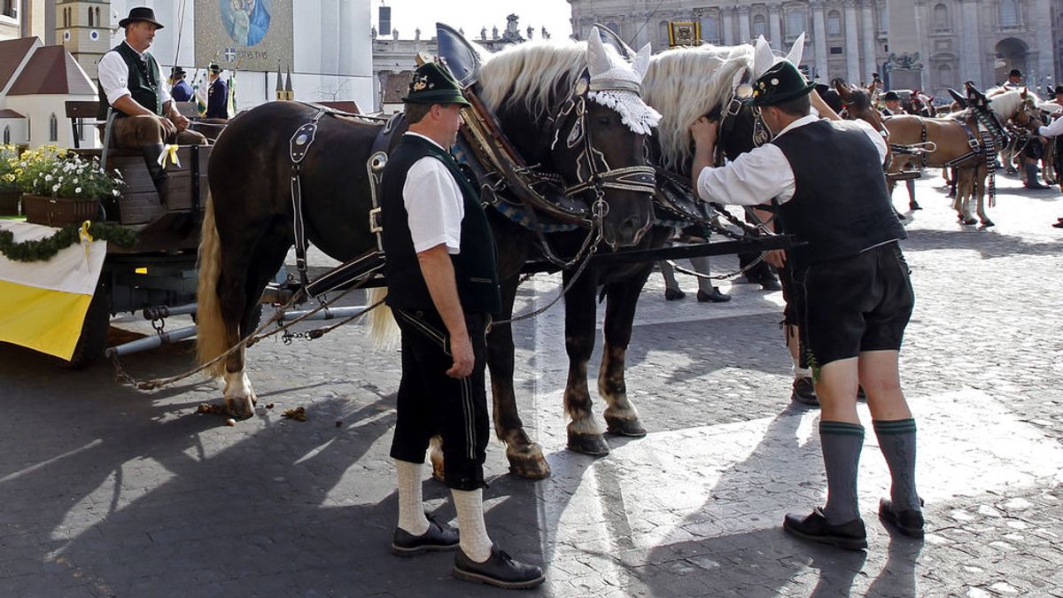 Veinte heridos tras el choque de dos carruajes tirados por caballos en Baviera, Alemania