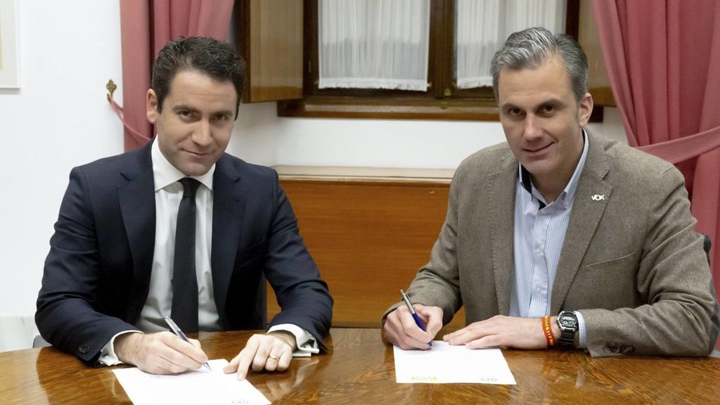 La ultraderecha de Vox se cuela en el Parlamento andaluz gracias al PP y Ciudadanos