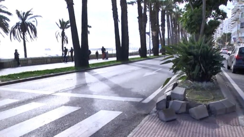 Atropellan a un hombre que había sido apuñalado en el paseo marítimo de Málaga