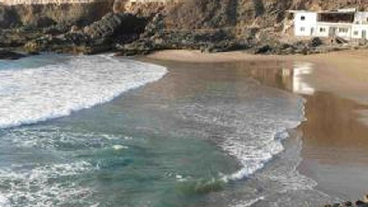 Fallece una mujer tras ser arrastrada por una ola en Puerto del Rosario (Fuerteventura)