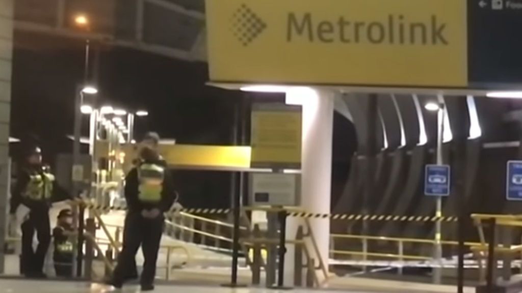 La Policía antiterrorista asume la investigación del triple apuñalamiento en una estación de Manchester