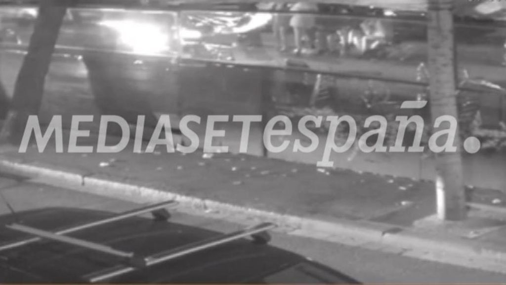 Una cámara de seguridad grabó al conductor del atropello de Nochevieja en Barcelona