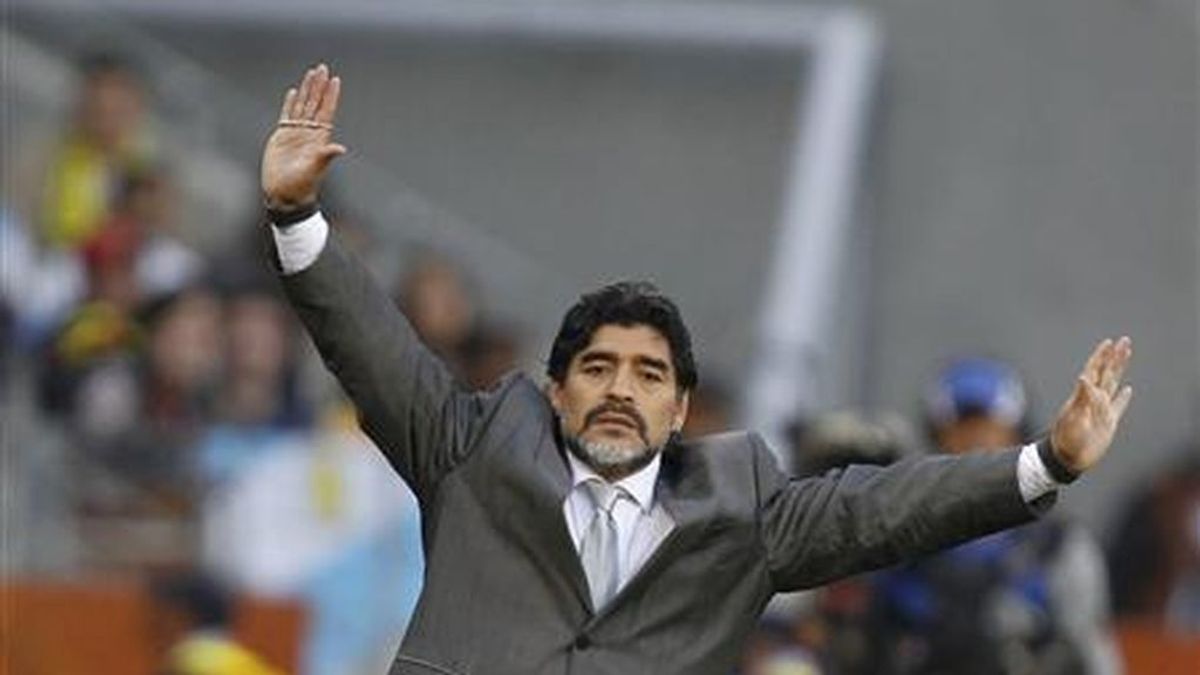 Maradona, hospitalizado en Argentina por un "sangrado estomacal"