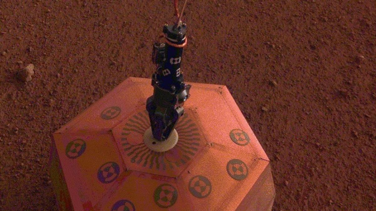 La NASA publica nuevas imágenes de la sonda InSight en Marte