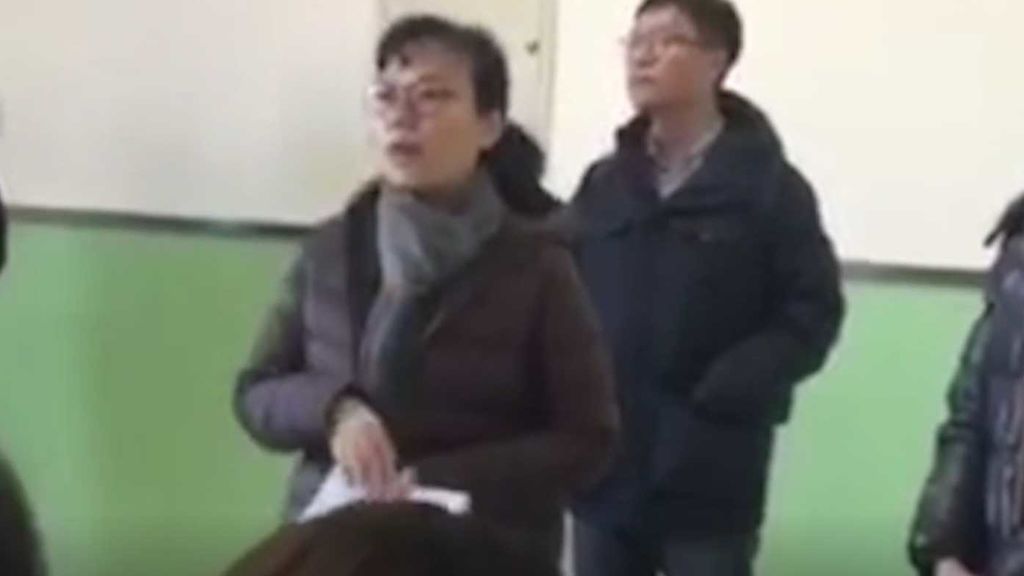 Ataca a una veintena de alumnos en un colegio de primaria en China Ataca a una veintena de alumnos en un colegio de primaria en China