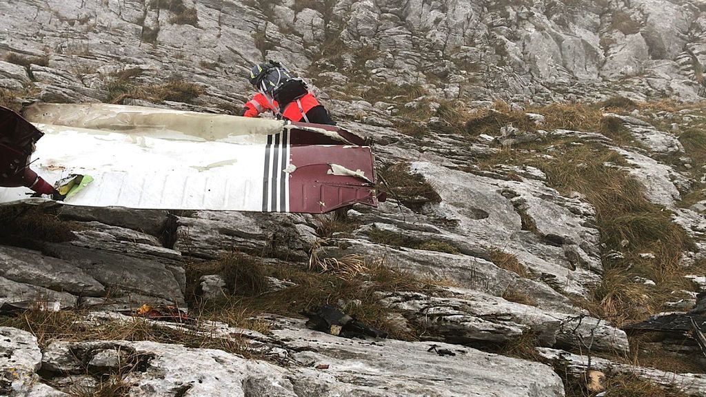 Un muerto y un desaparecido al estrellarse una avioneta en el monte Hernio, en Guipúzcoa