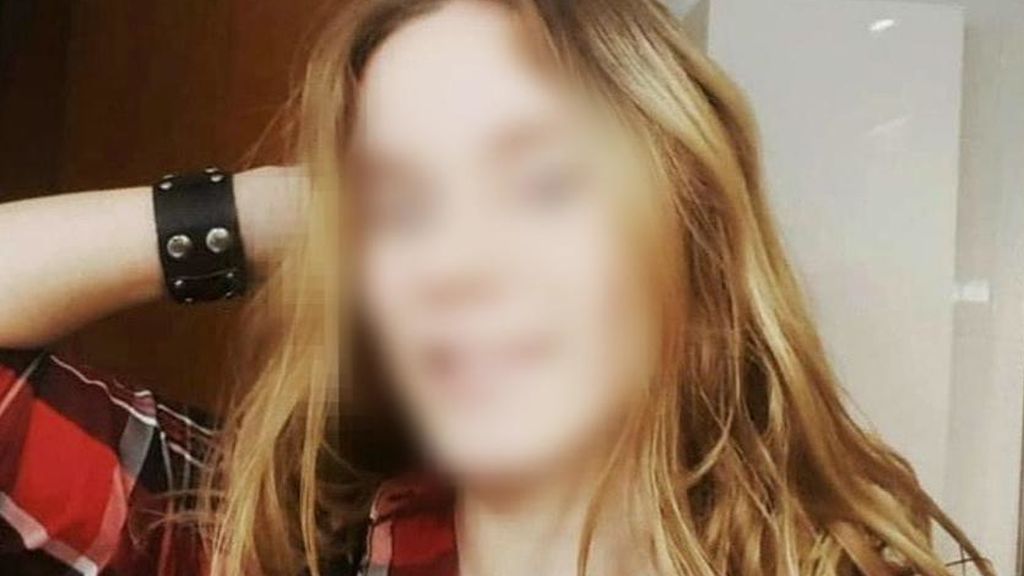 La niña que presuntamente mató a su madre en Banyoles se tiñó el pelo de negro después del crimen