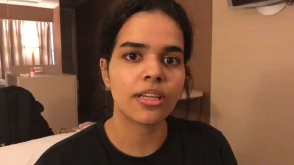 La joven saudí atrincherada en un hotel de Tailandia vuela ya a Canadá