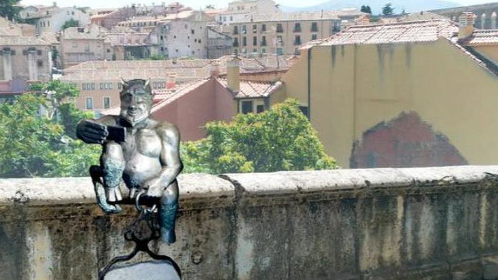 Grupos católicos de Segovia se oponen a que haya una escultura al diablo