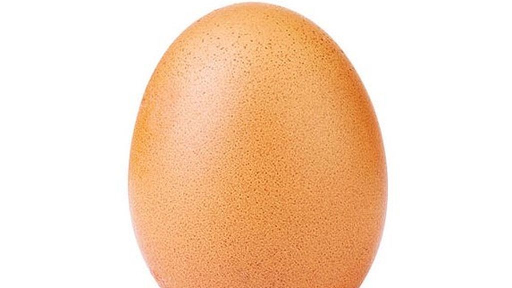 Kylie Jenner destronada por un huevo: así es  la foto con más likes en Instagram