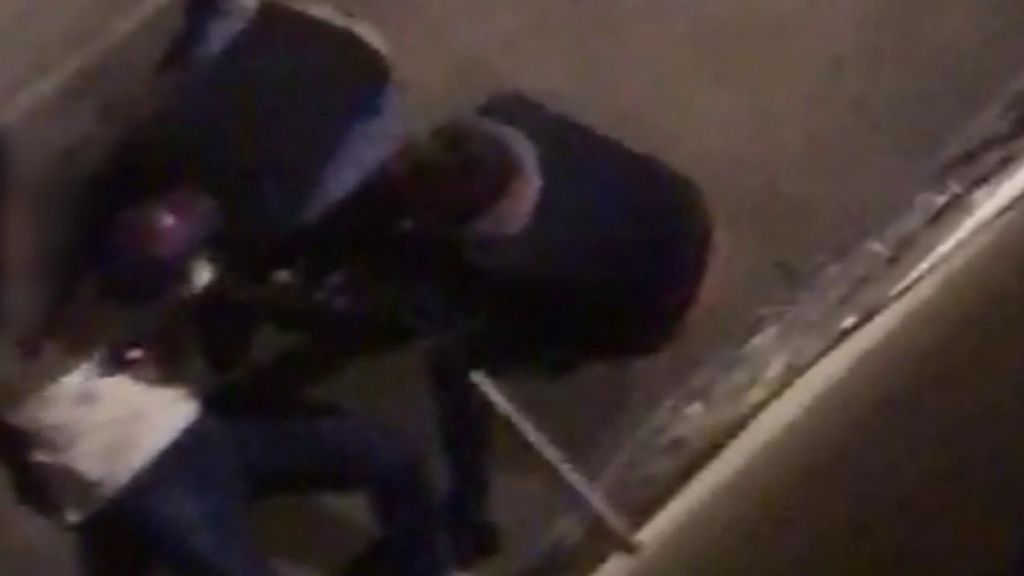 Los vecinos de la calle Pelayo  de Barcelona, atemorizados por la delincuencia callejera