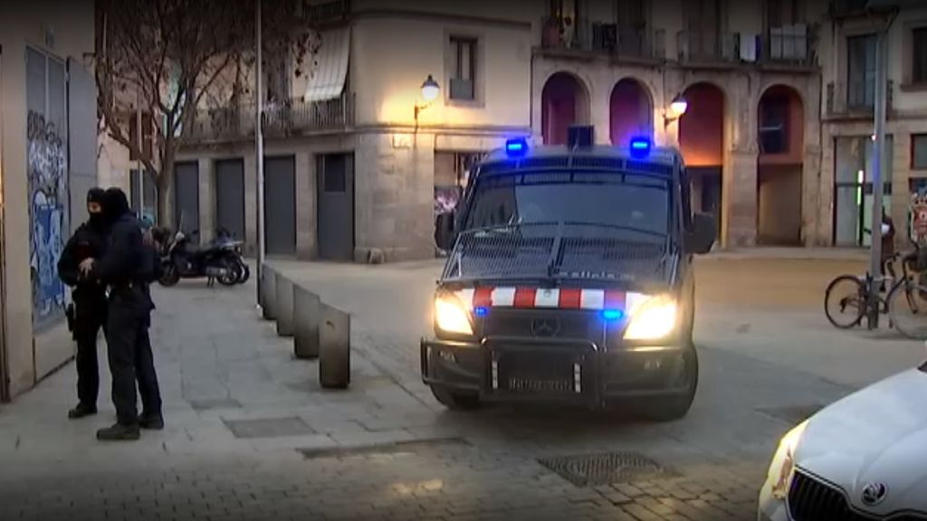Operación antiyihadista en Barcelona: los Mossos están registrando las viviendas
