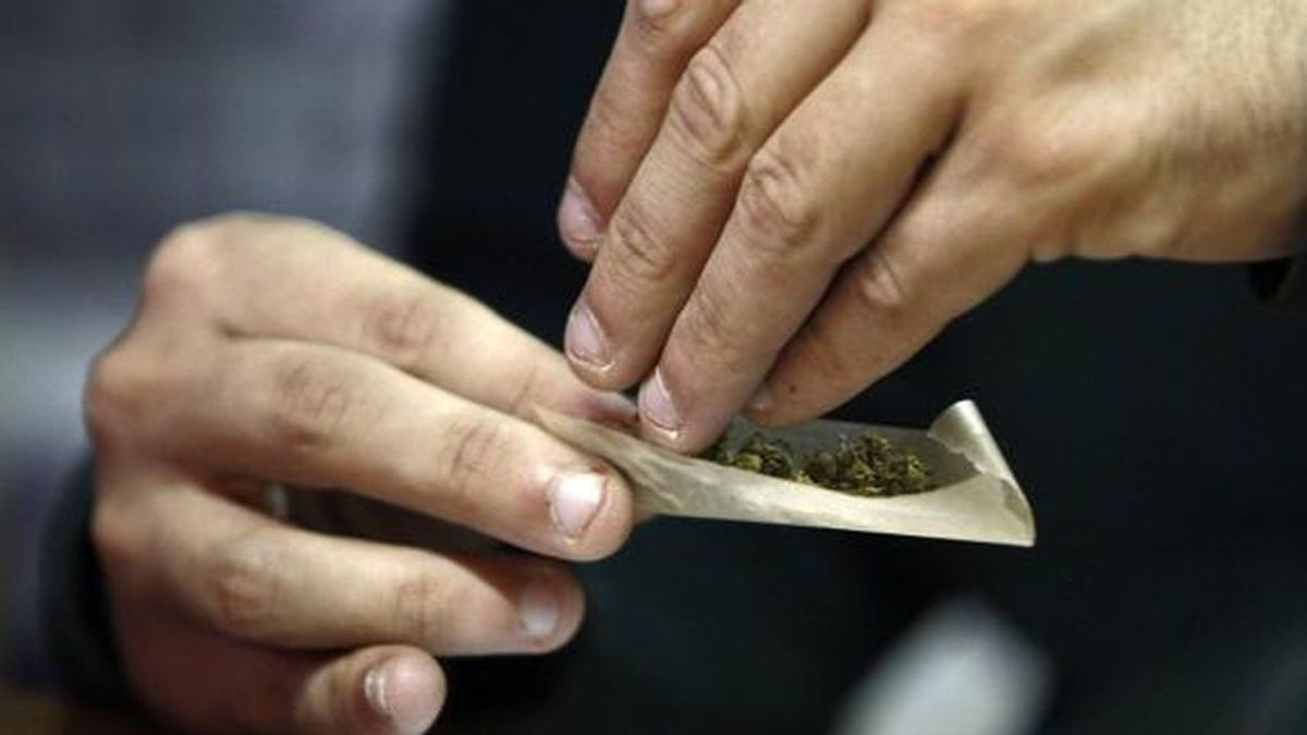 Fumar un sólo porro de marihuana puede cambiar el cerebro de un adolescente