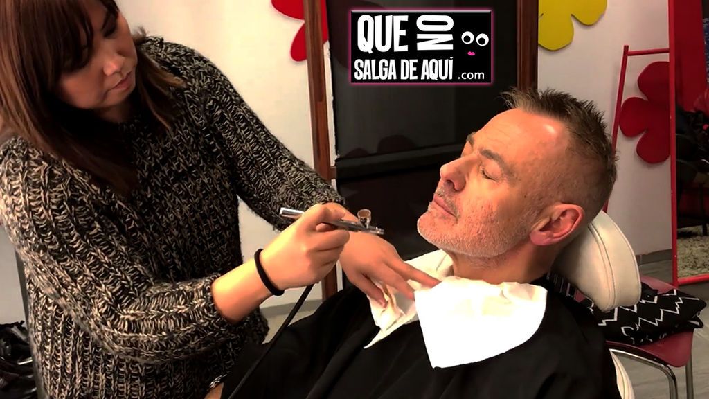 ¡Ellos también cambian! Jordi González se une al reto cara lavada y enseña su ritual de maquillaje
