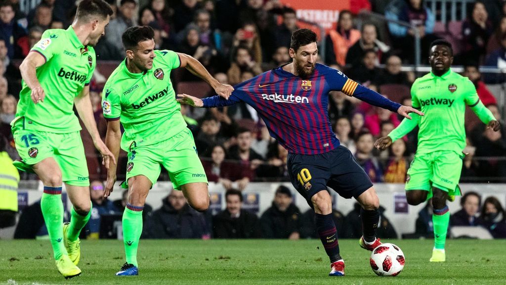 El Barça golea pero el Levante avisa que denunciará la posible alineación indebida de Chumi