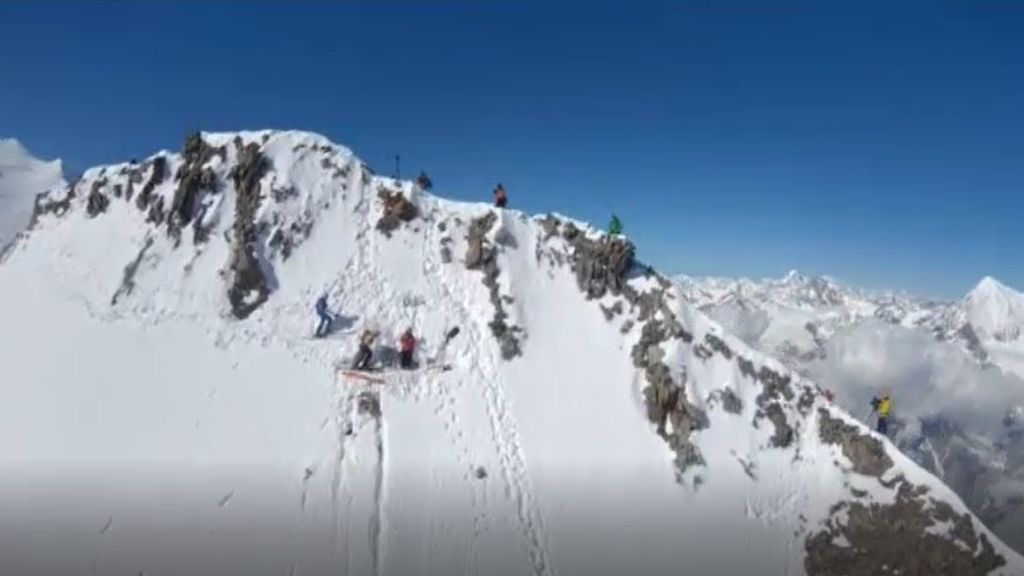 El reto de dos esquiadores a más de 4.000 metros de altura en los Alpes