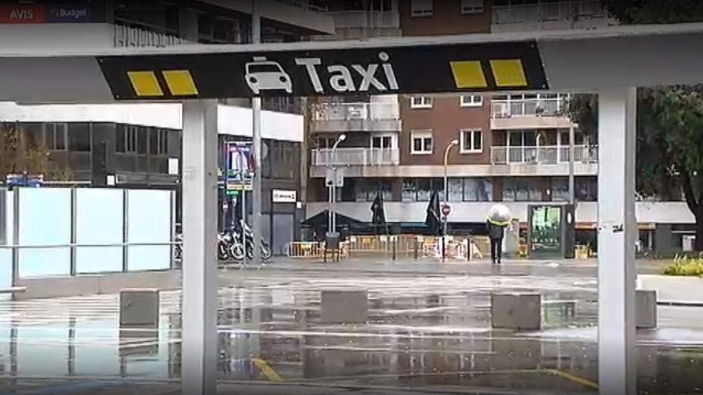 Experiencia real que refleja la odisea de coger un taxi en Barcelona