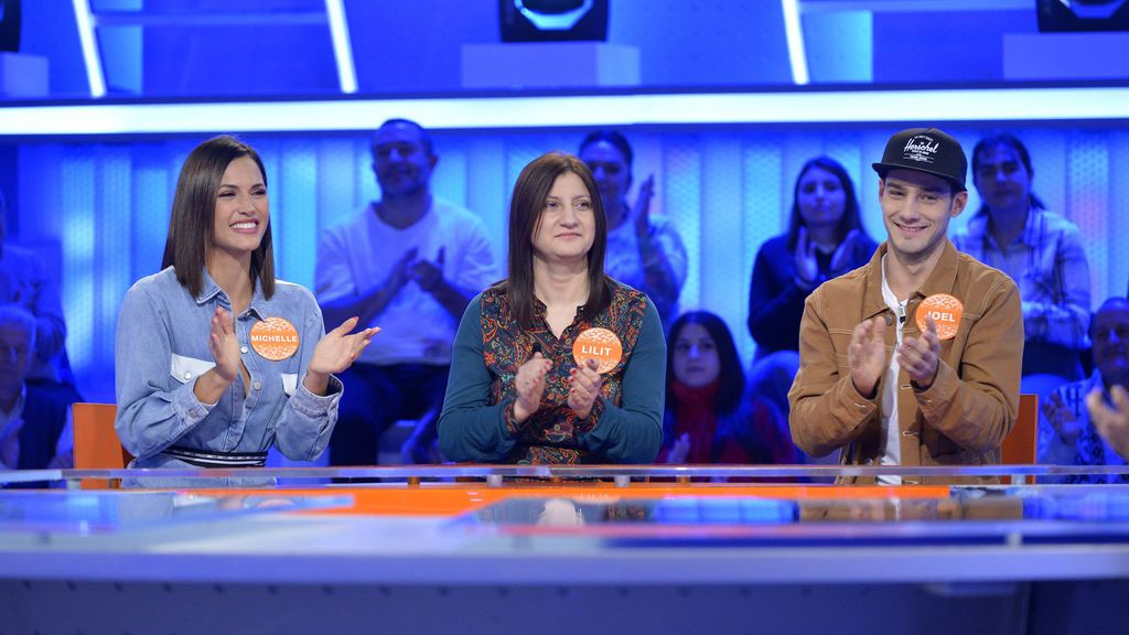 Lilit Manukyan y su equipo en 'Academia de pasapalabra'.