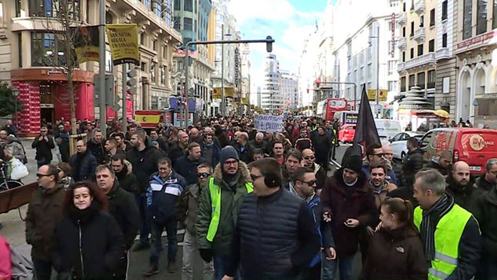 Los taxistas de Barcelona y Madrid en pie de guerra