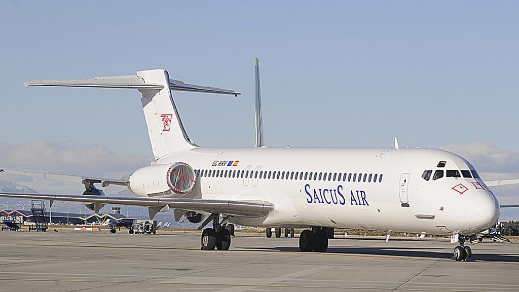 Un avión abandonado, a punto de ser subastado de no aparecer el dueño