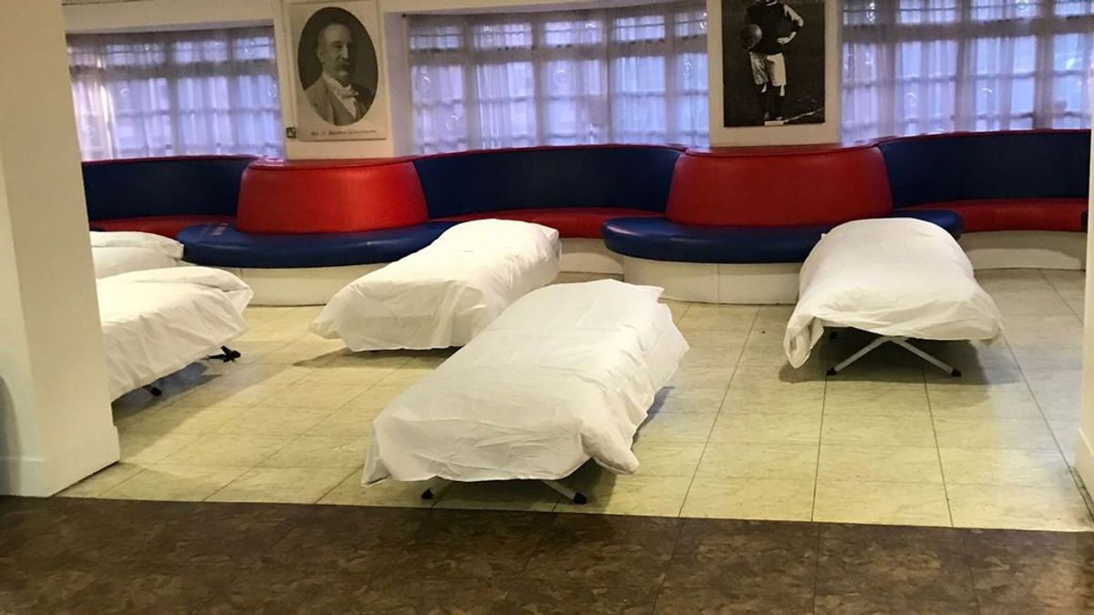 El Crystal Palace abre su estadio para acoger a gente sin hogar ante la ola de frío El Crystal Palace abre su estadio para acoger a gente sin hogar ante la ola de frío