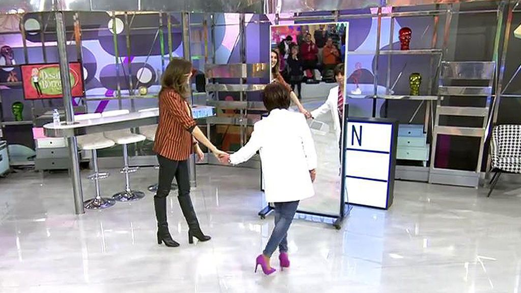 El nuevo estilismo "parisino" de Carmen Borrego deja "sin palabras" a Mila Ximénez