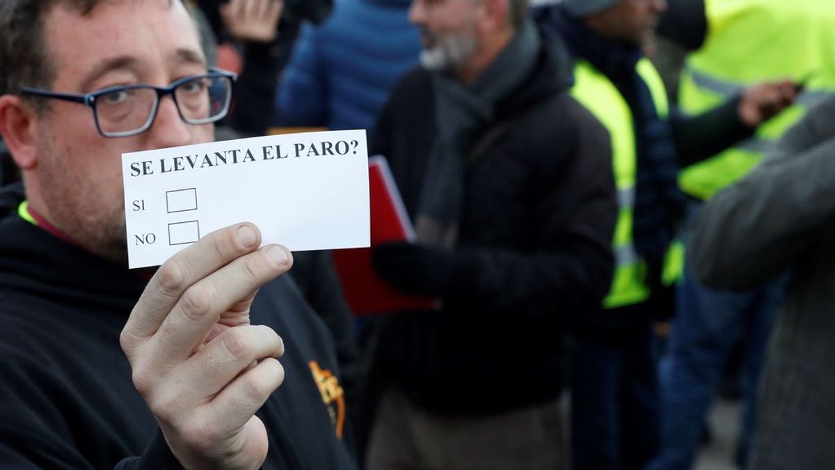 Los taxis vuelven a circular en Barcelona