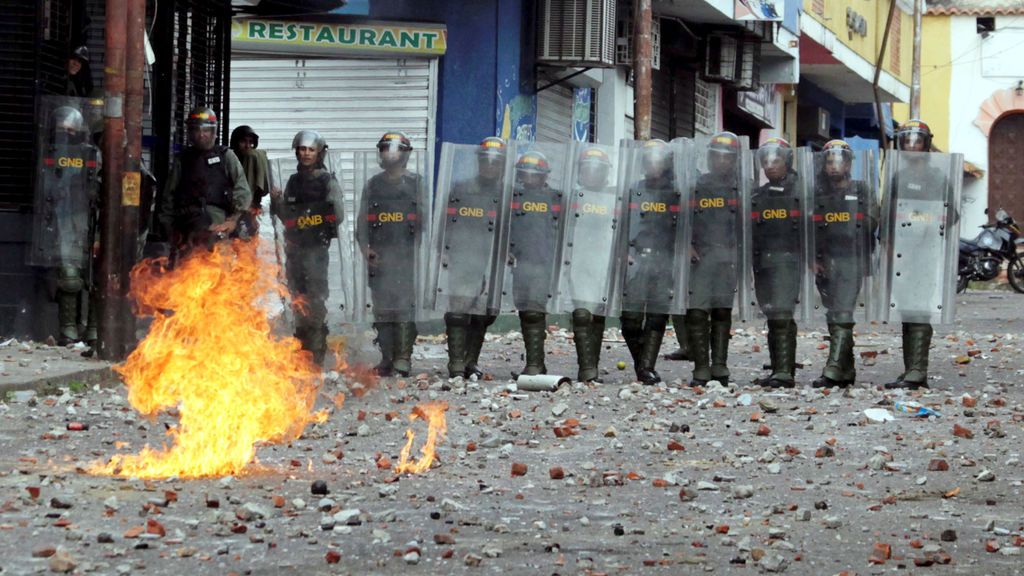 La tensión se dispara en Venezuela: 13 muertos tras la autoproclamación de Guaidó como presidente