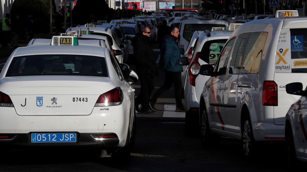 Protestas del taxi en Madrid:  Comienzan una huelga de hambre