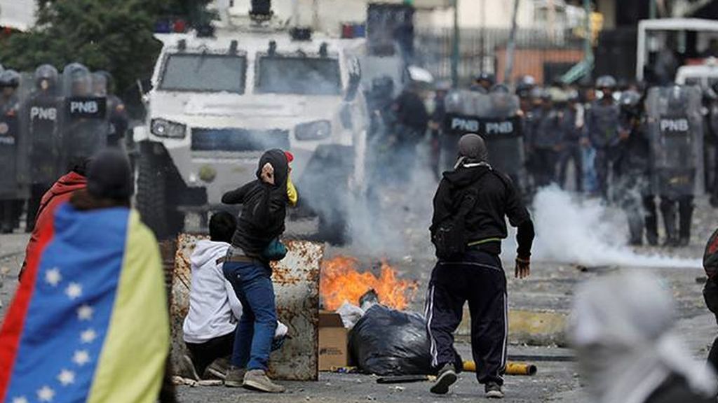 Las protestas en Venezuela dejan 26 muertos en plena disputa de legitimidad entre Maduro y Guaidó