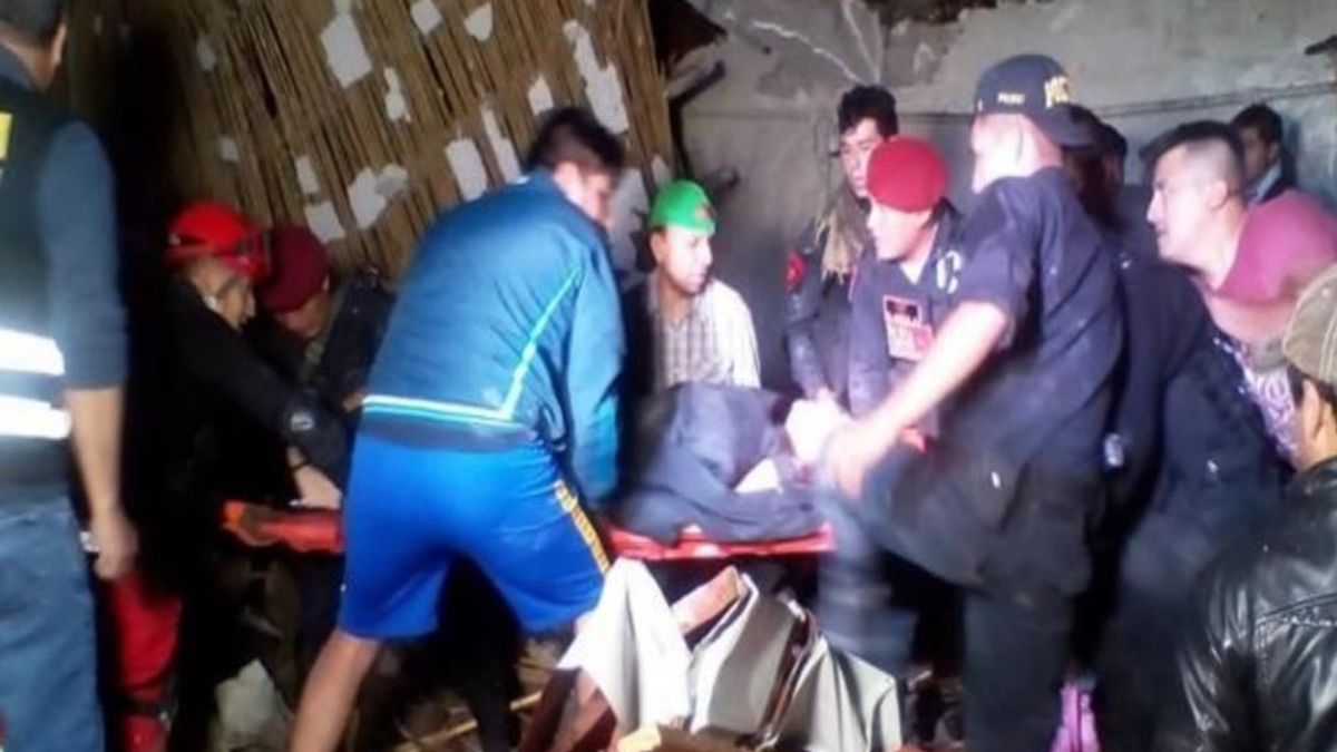 Mueren 15 personas al caer una avalancha de piedras y lodo en un hotel en Perú